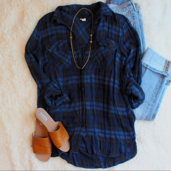 Urban Outfitters Tops - BDG Flannel Button Down